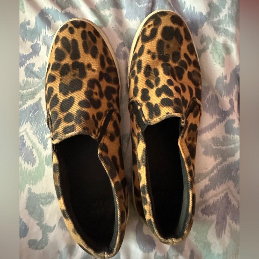 SOLD A new day cheetah slip on